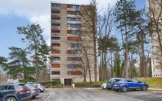 POISSY Superbe T2 refait à neuf à Poissy