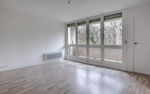 POISSY Superbe T2 refait à neuf à Poissy