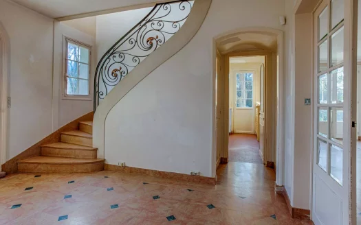 CHAPET Belle maison traditionnelle de 6 pièces sur 2 276 M2